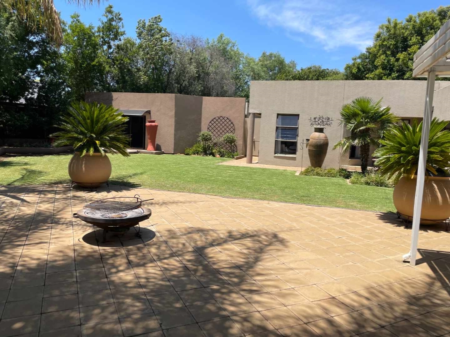 4 Bedroom Property for Sale in Heuwelsig Free State